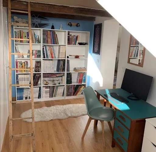 Charmant Studio A Proximite De La Gare Rer A