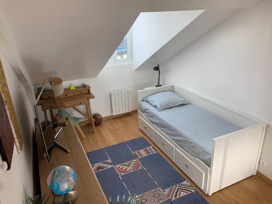Appartement A Proximite De La Gare Rer A